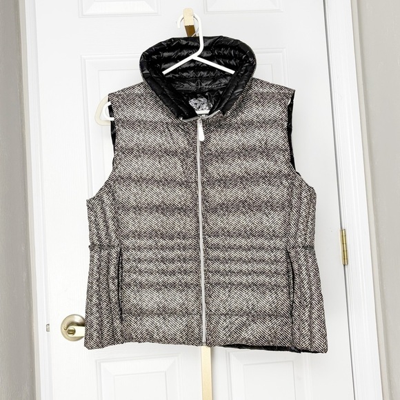 Size L Vince Camuto Herringbone Puffer Vest, Collar and 2 zipped Pockets, Gray - Picture 2 of 5